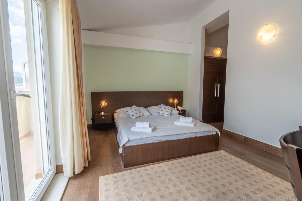 Pansion Epetium Hotel Stobreč Eksteriør billede