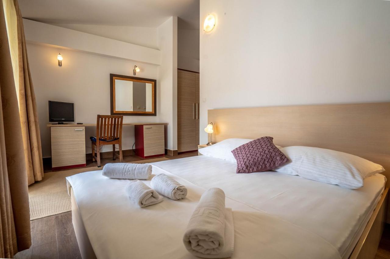 Pansion Epetium Hotel Stobreč Eksteriør billede