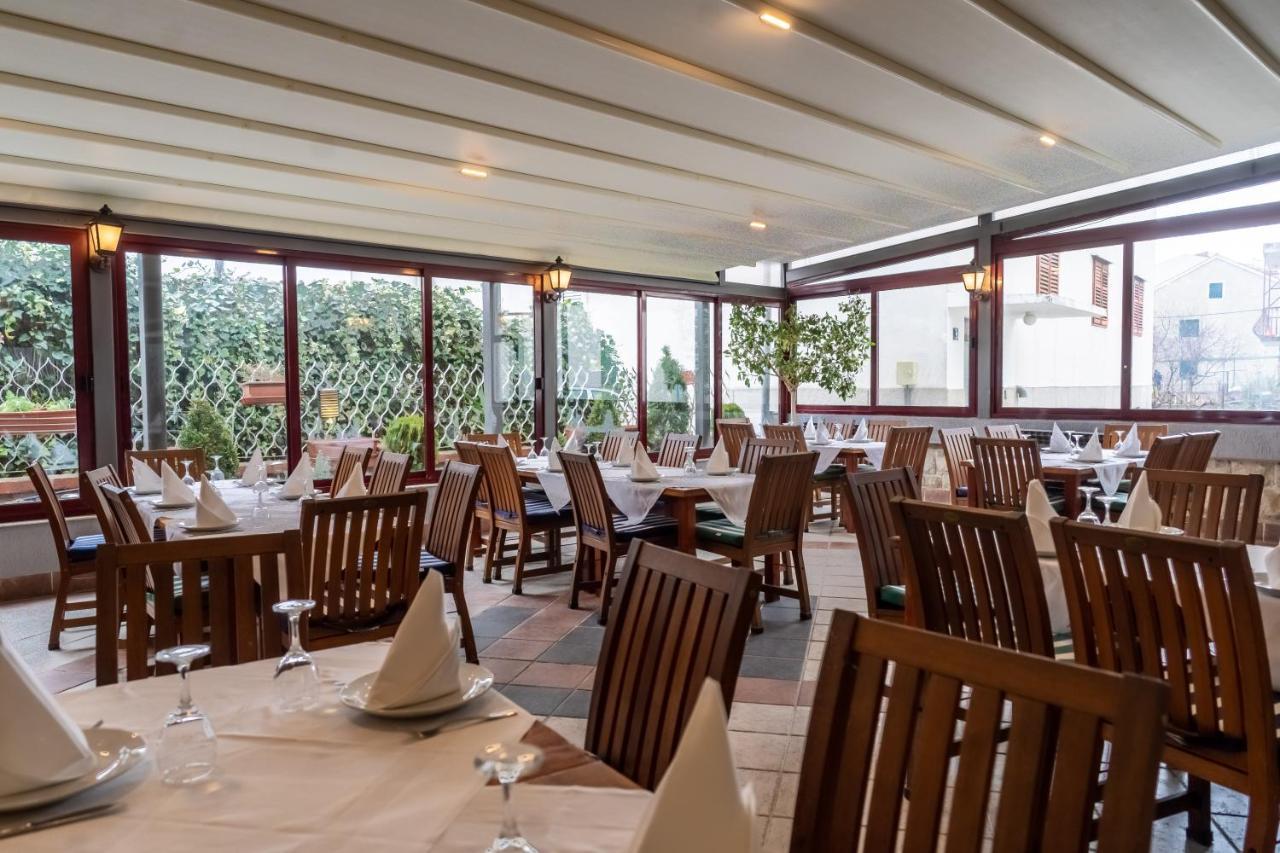Pansion Epetium Hotel Stobreč Eksteriør billede
